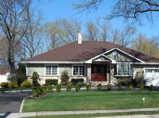 215 N Farview Ave, Paramus, NJ