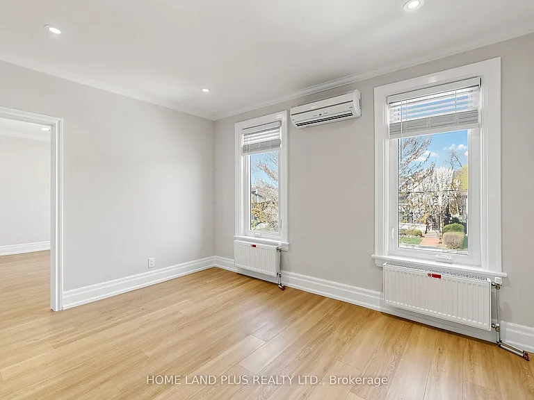 919 Avenue Rd #3 — Photo 15