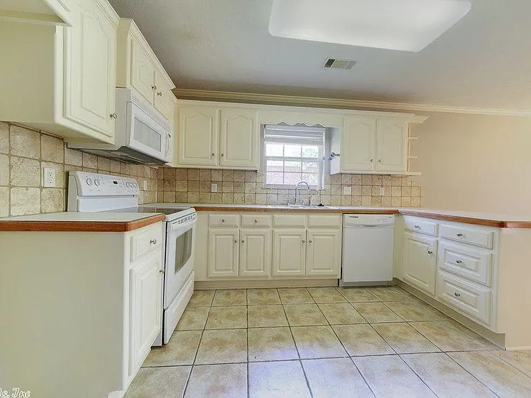 20 Twin Lakes Dr — Photo 5