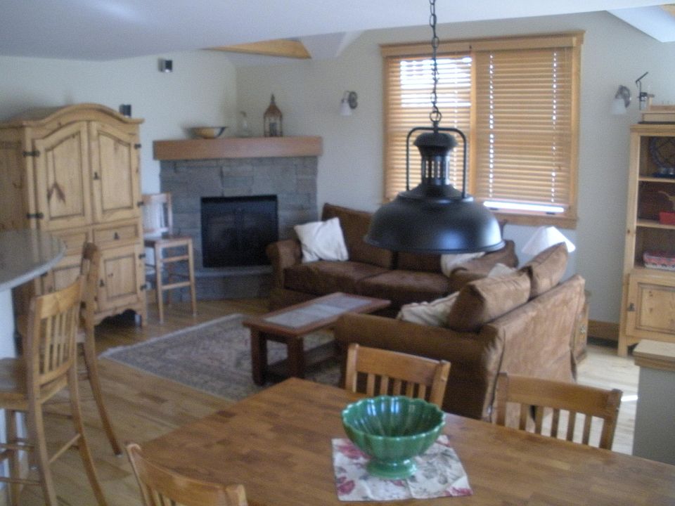 2nd image of 712 9th St