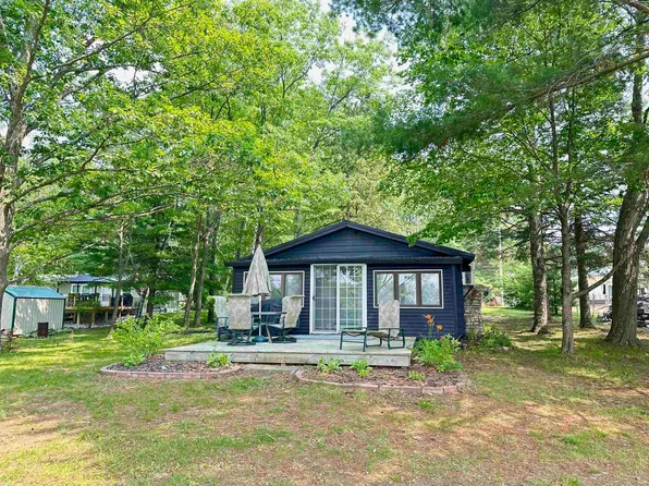 11821 Moody Lake Cir, Suring, WI 54174