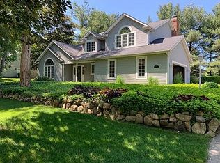 15827 Arbor Crossing Dr, Granger, IN 46530