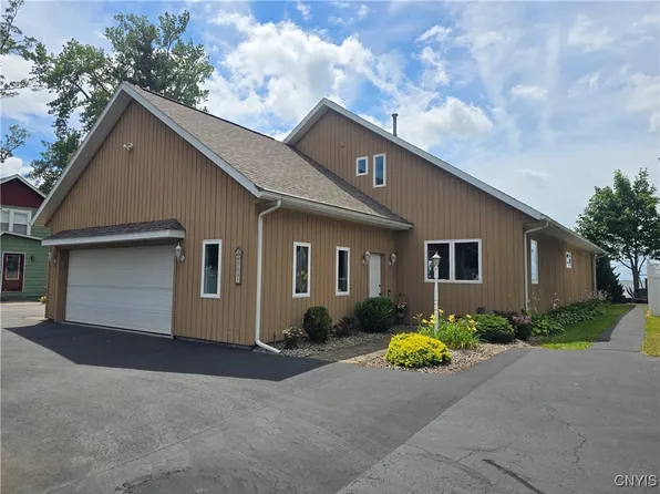6641 Lake Shore Rd N, Verona Beach, NY 13162