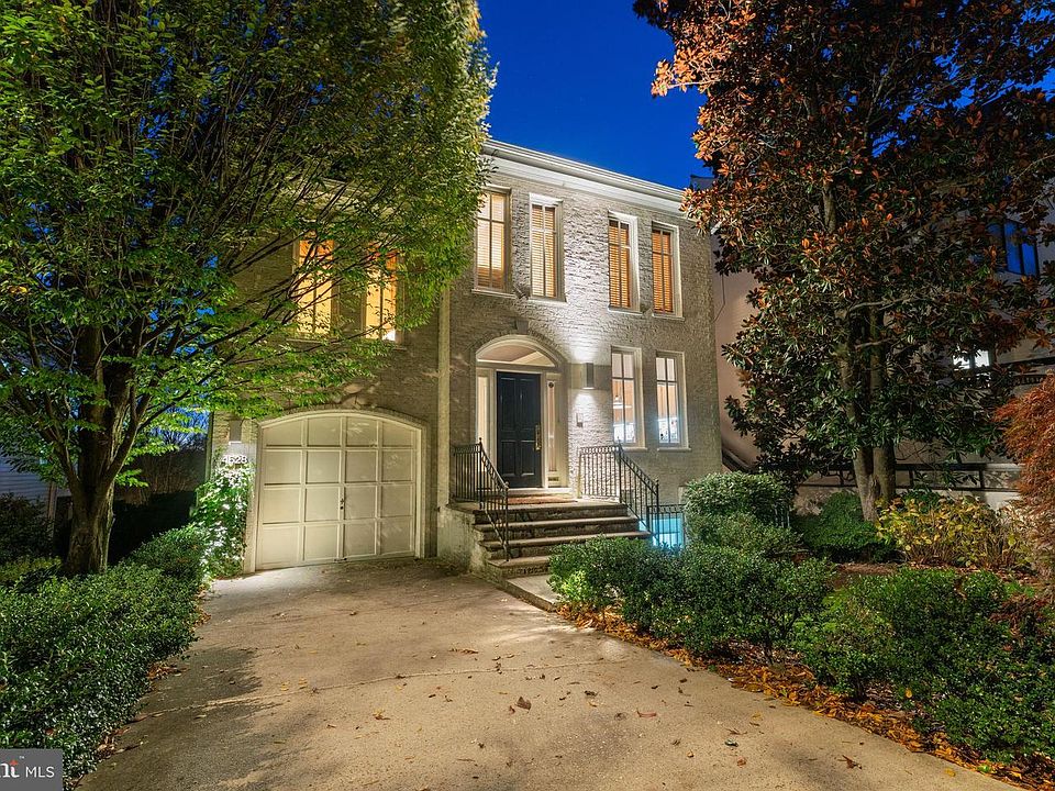 1st image of 4628 Charleston Ter NW