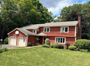 350 Eastridge Cir, Mendon, VT 05701