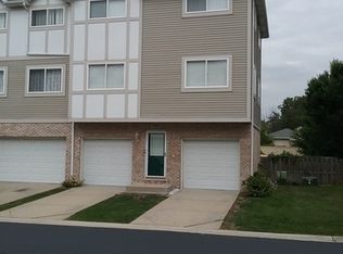 7550 Heritage Ct, Summit, IL 60501
