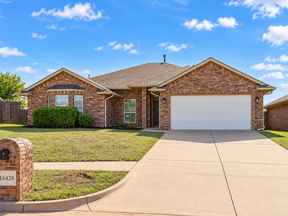 16428 Village Common Dr