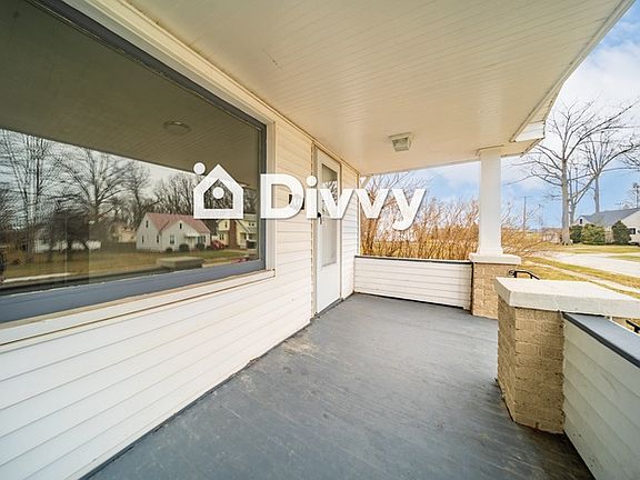 4th image of 641 Voelker Ave