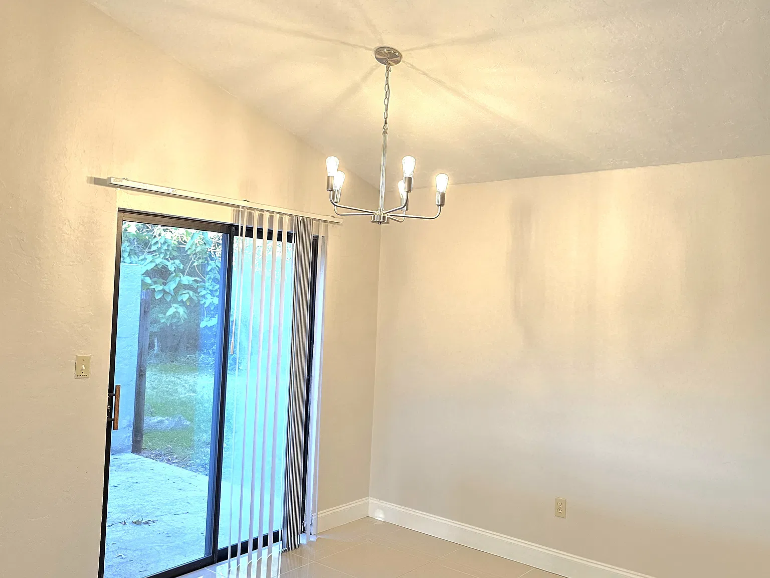 2 bed, 1000 sqft, $1,450 — Photo 3