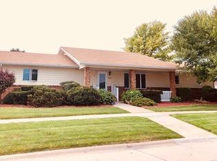 831 E 48th St, Kearney, NE 68847