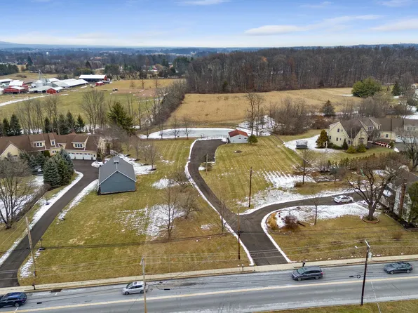 147 S Baringer Ave, Perkasie, PA 18944