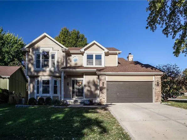 12426 S Mullen Cir, Olathe, KS 66062