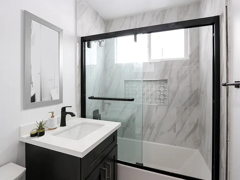 410 Lucas Ave #C — Photo 19