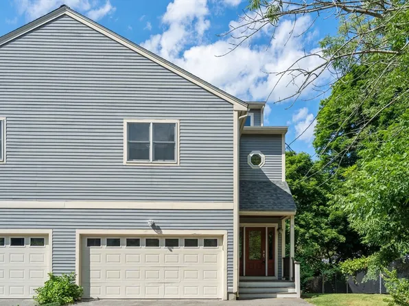 31 Florence Rd #31, Waltham, MA 02453