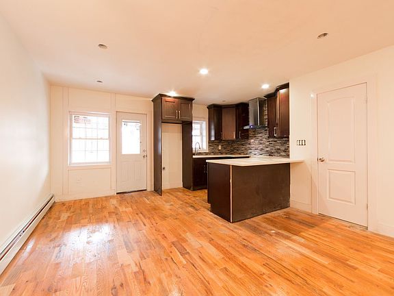4th image of 1804 Schieffelin Ave