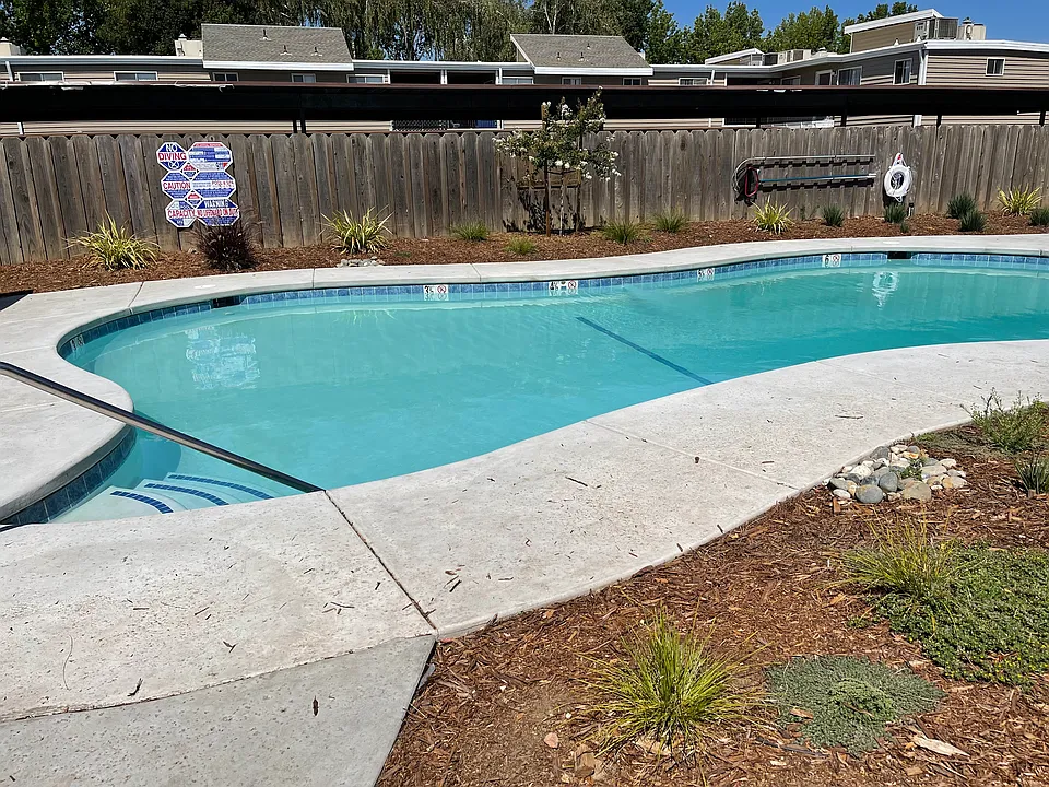 Sutter Commons Apartments