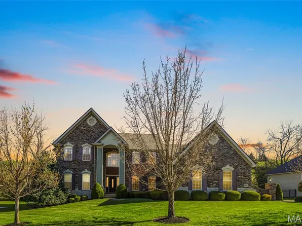 9810 Grandview Lake Ct, Saint Louis, MO 63127
