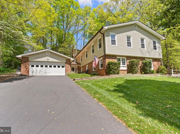 1010 John Paul Jones Dr, Stafford, VA 22554