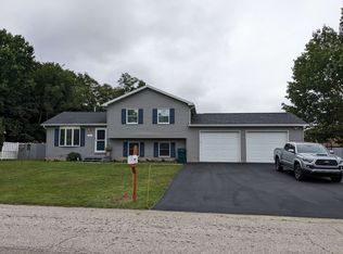 1950 Suzanne Dr, Erie, PA 16510