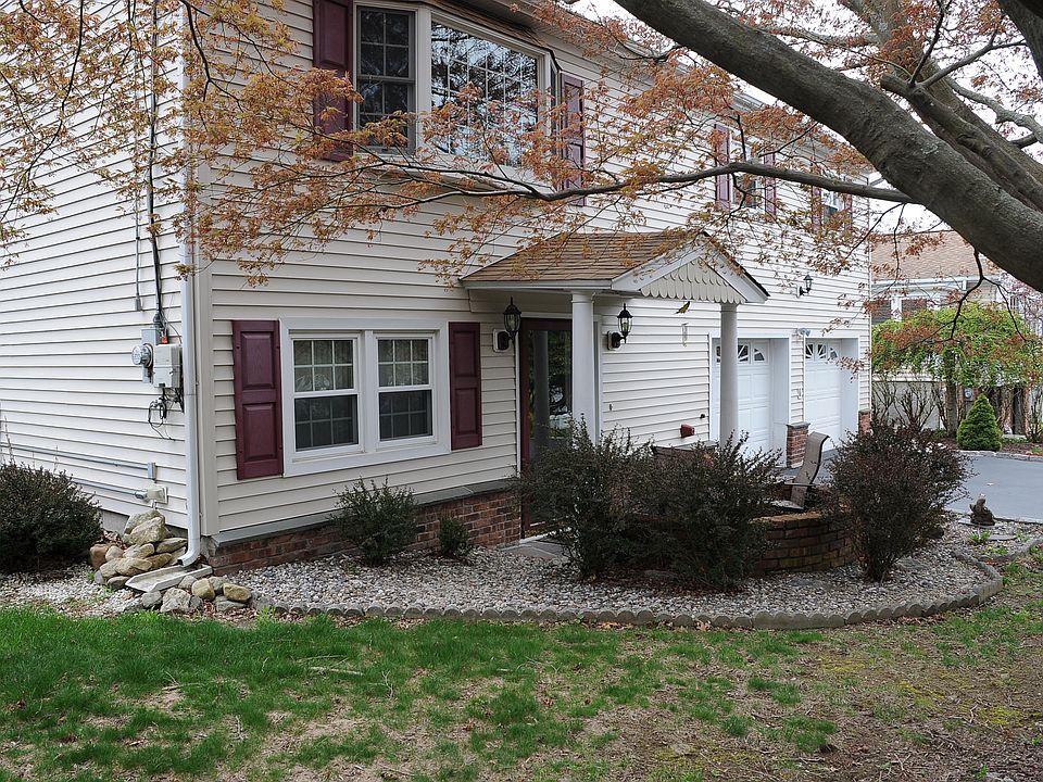 1st image of 15 Lakeland Ave