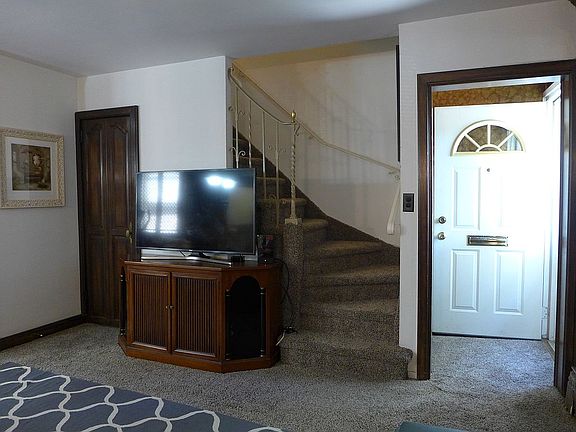 3rd image of 6964 218th St