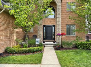 49756 Labaere Dr, Macomb, MI 48044