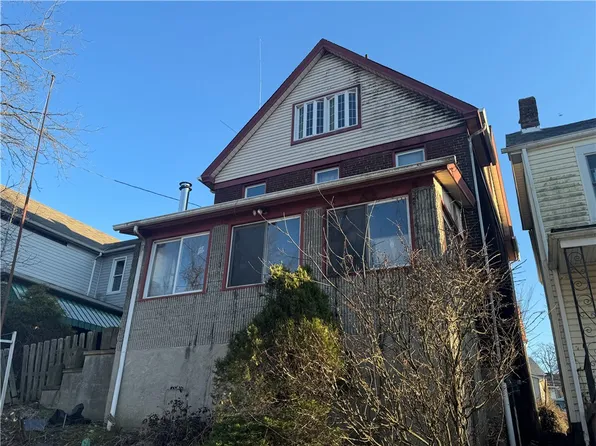 3710 Wood St, West Mifflin, PA 15122