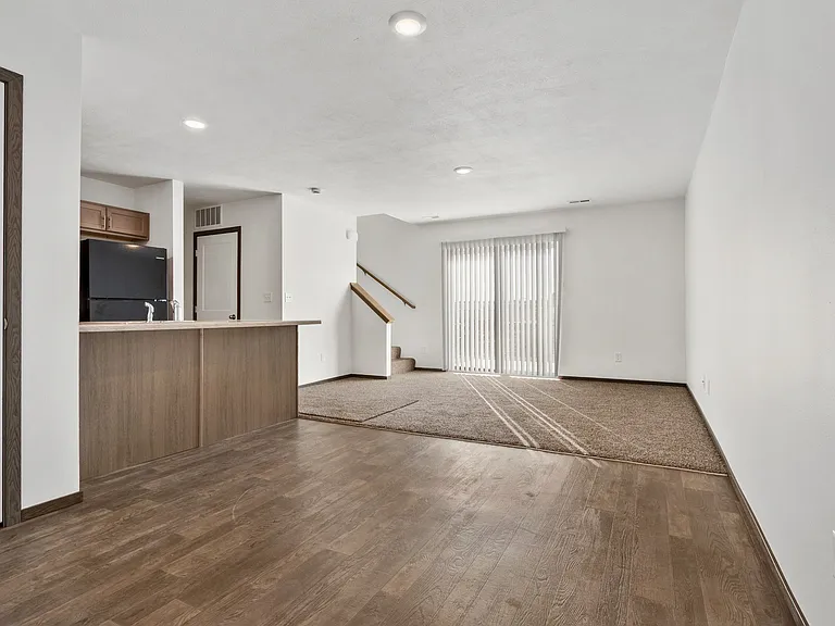 Split Rock Village Apartments & Townhomes — Photo 47