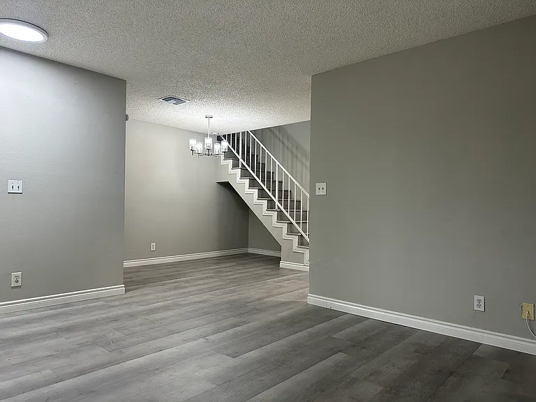 Sultana Village Townhomes — Photo 6