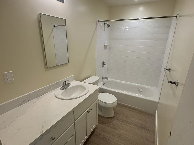 814 Quarry Rd #B — Photo 4