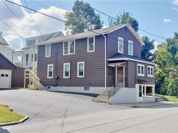 67 Queen St, East Greenwich, RI 02818