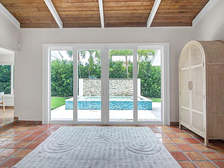 19 Pinehill Trl E — Photo 10