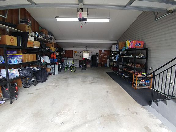 3rd image of 12825 Hawk Hill Dr