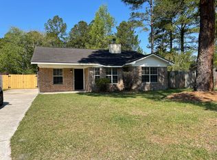 713 Dover Ln, Hinesville, GA 31313