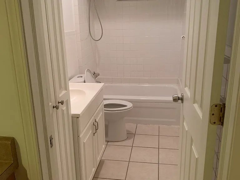 3331 Comstock St #2 — Photo 1