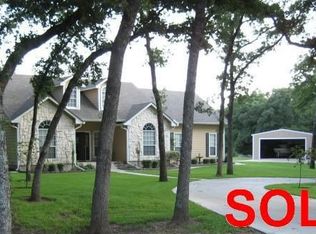 210 Pueblo Dr, Lake Kiowa, TX 76240