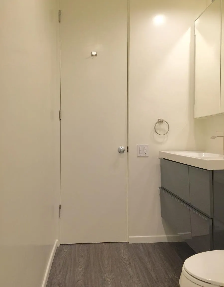 2 bed, 900 sqft, $3,045 — Photo 3