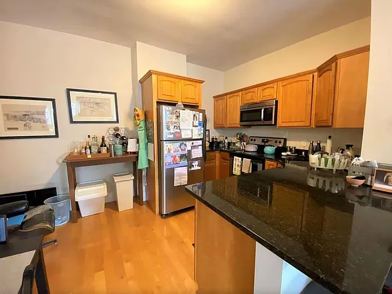 281 Harvard St — Photo 2