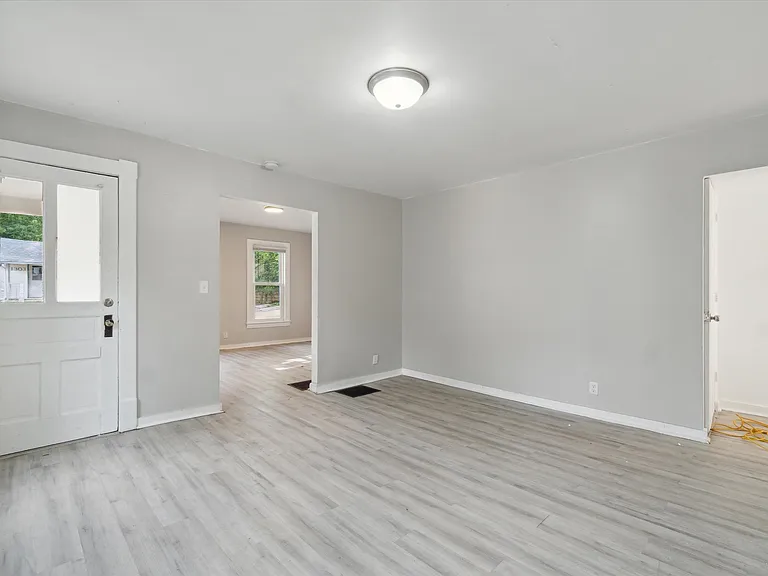 1302 Ogden Ave — Photo 8