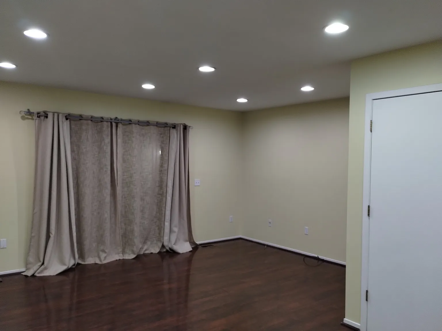 2 bed, 2.5 bath, 1172 sqft, $1,900 — Photo 3