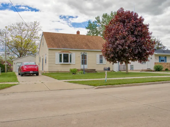 921 W Weiland Ave, Appleton, WI 54914