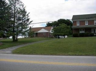 21 S Biesecker Rd, York, PA 17408
