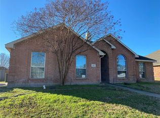 104 Richard Ln, Red Oak, TX 75154