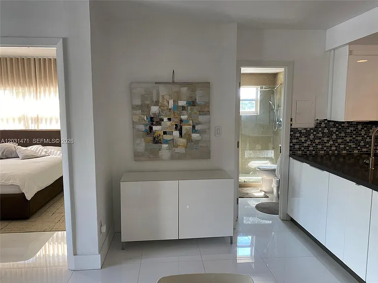1540 Meridian Ave #4K — Photo 3
