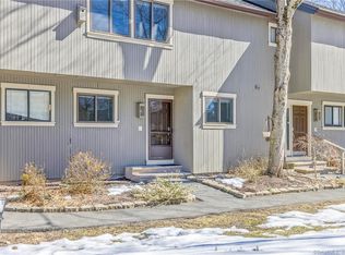 8 Edgehill Ct #8, Woodbury, CT 06798