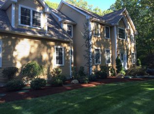 100 Claudia Dr, Cranston, RI 02921