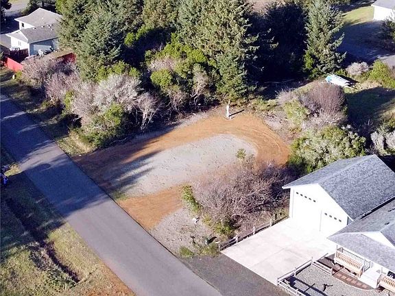 4th image of 930 Wawona Ave SE