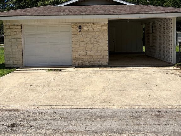 3rd image of 302 E Byrd Blvd