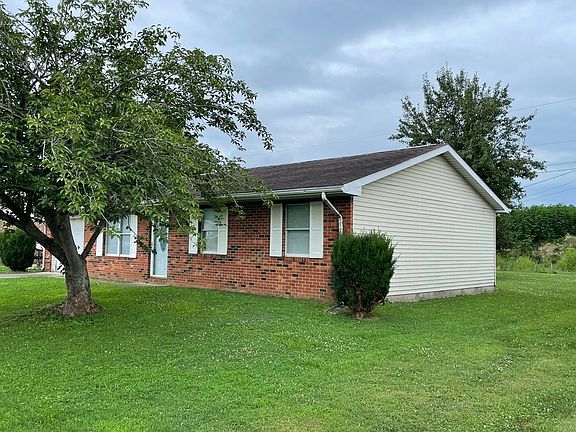 4th image of 47 Napoleon Ln