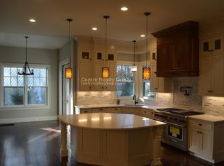 44 Roslyn Rd, Waban, MA 02468